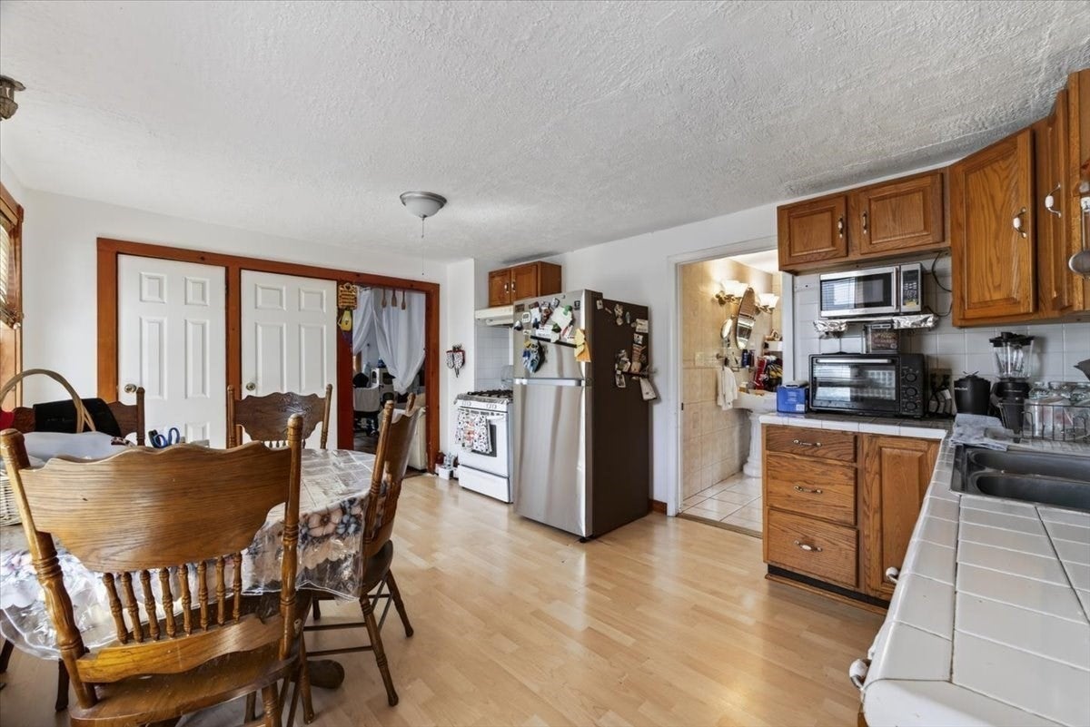 37 Taber Ave, Brockton, MA Photo #8