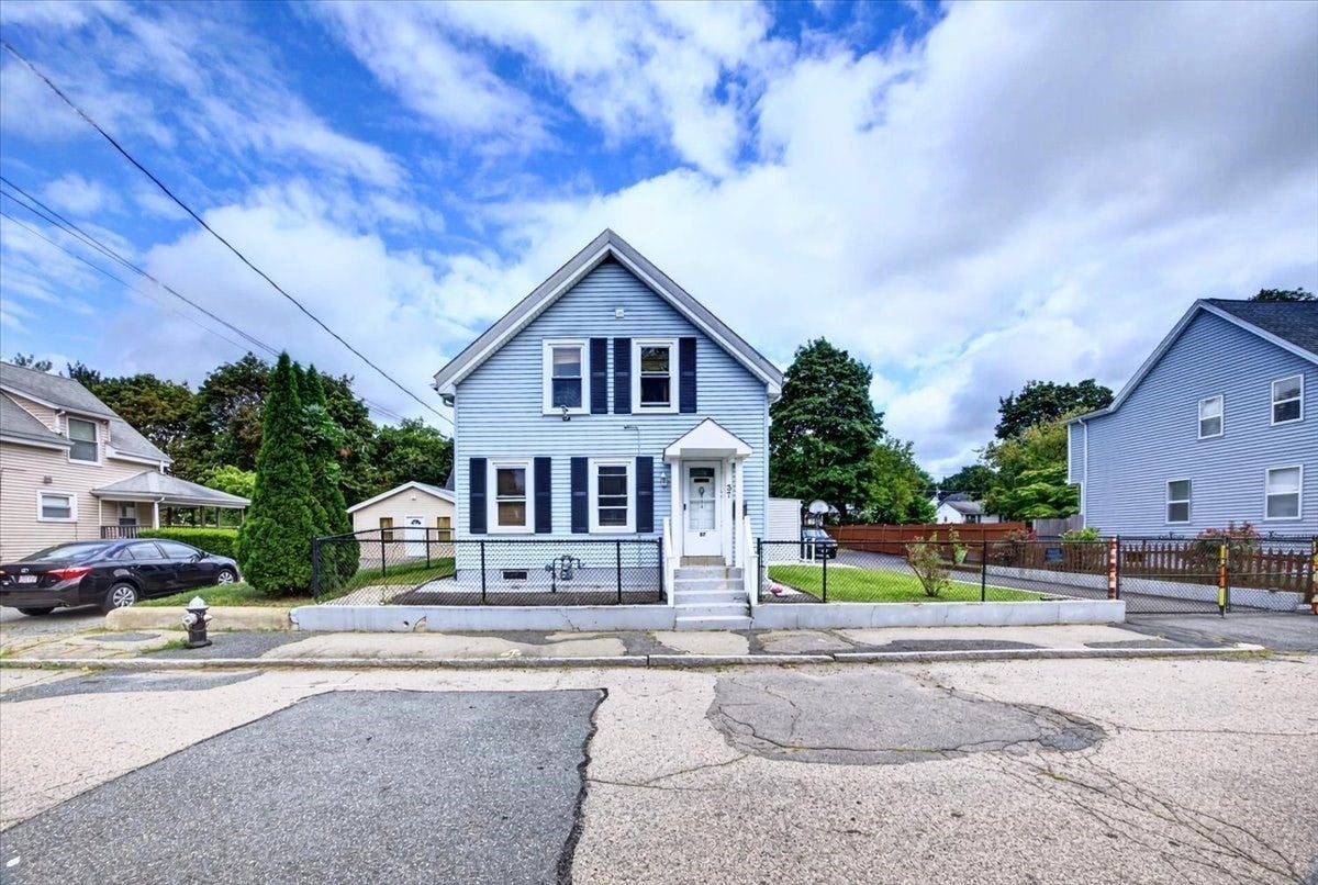 37 Taber Ave, Brockton, MA Photo #3