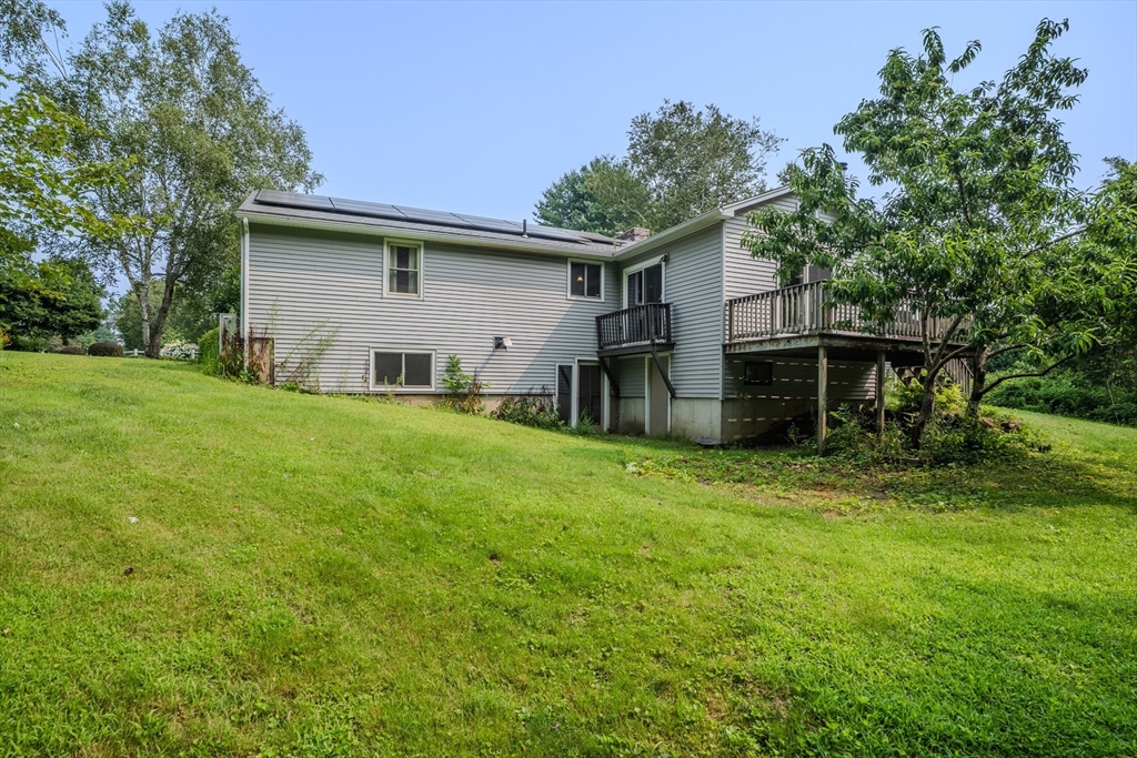 25 Meadowbrook Dr