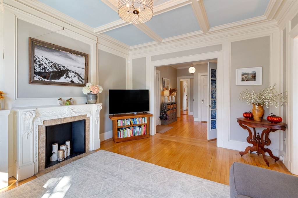 569 Franklin Street 1