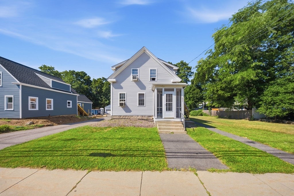 251 Main St