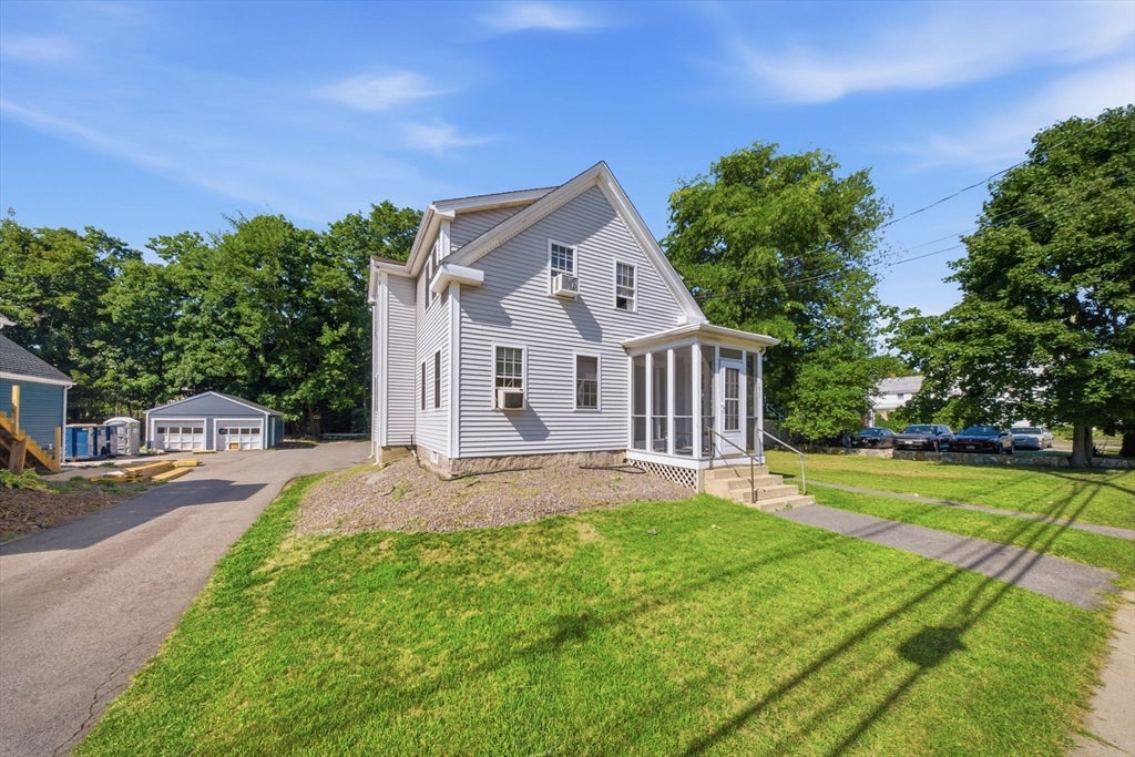 251 Main St