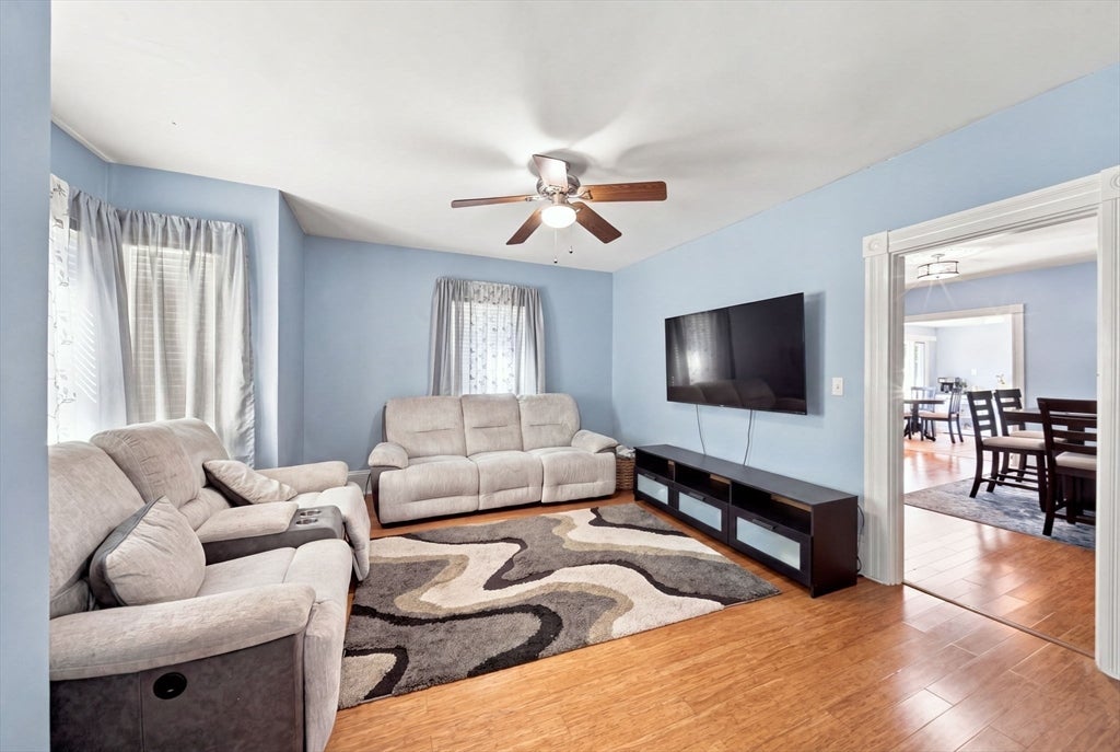 107 Sylvan St, Danvers, MA Photo #17