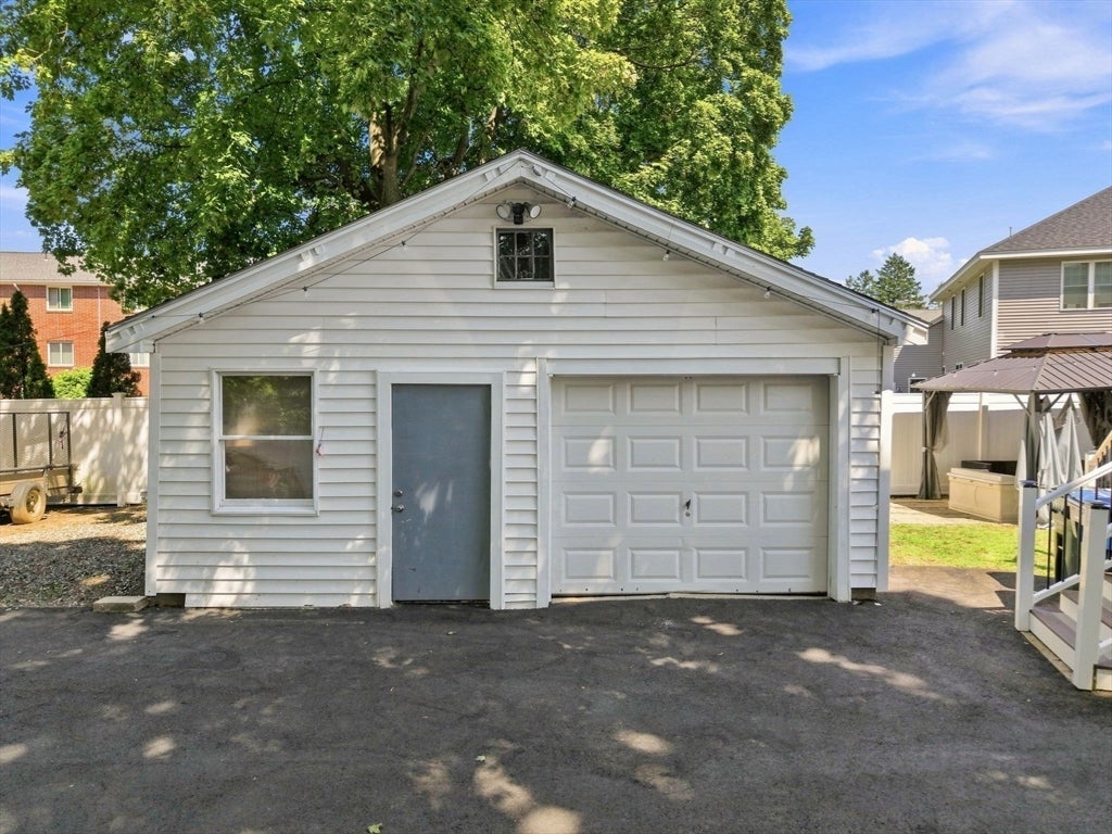107 Sylvan St, Danvers, MA Photo #35