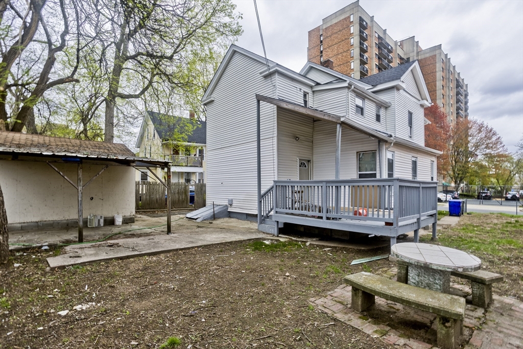 74 Everett St