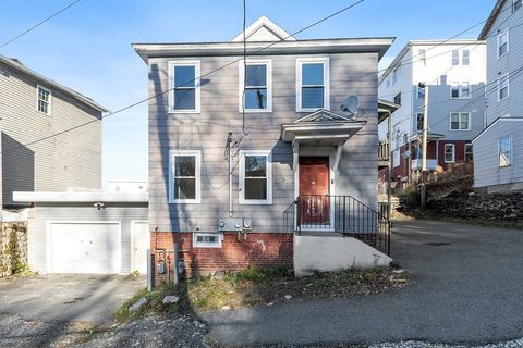 5 Mcfarland Ct Worcester MA 01604