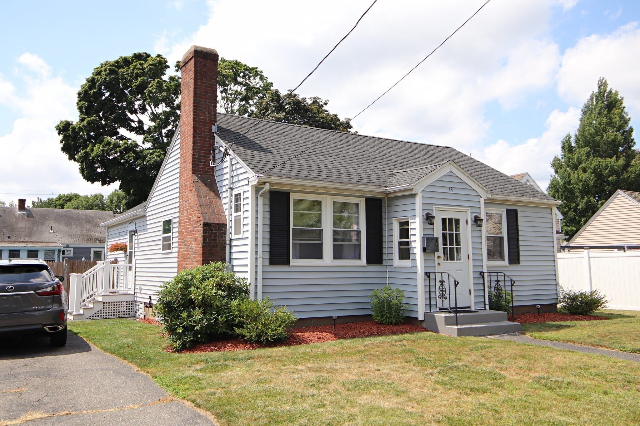 13 Saint Anns Avenue, Peabody, MA Photo #2