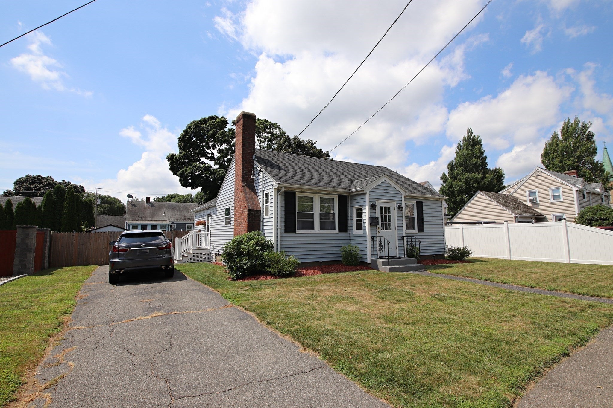 13 Saint Anns Avenue, Peabody, MA Photo #3