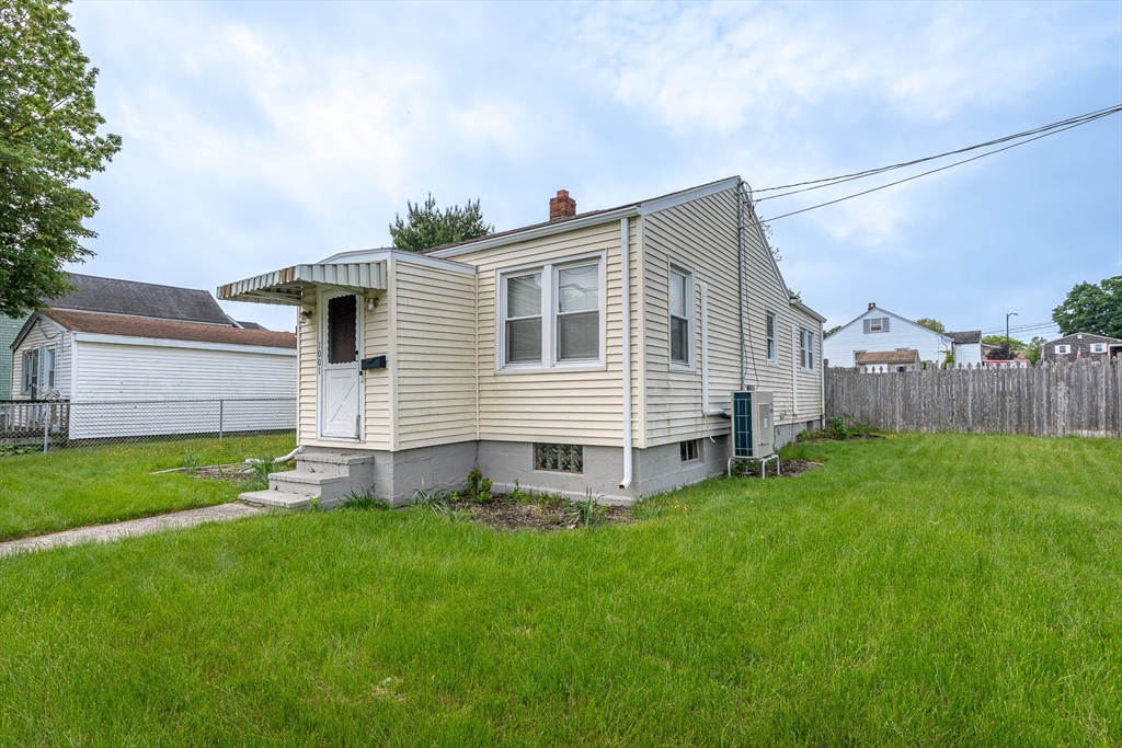 1001 Belleville Ave