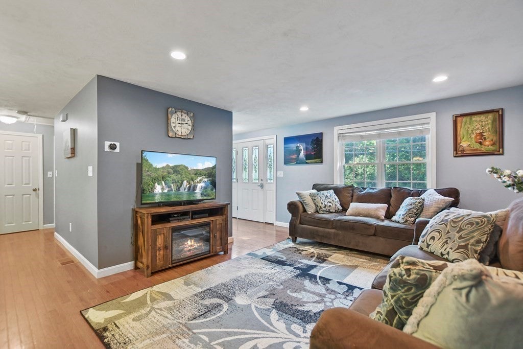 33 Longley Rd, Groton, MA, 33 Longley Rd, Groton, MA Photo #8