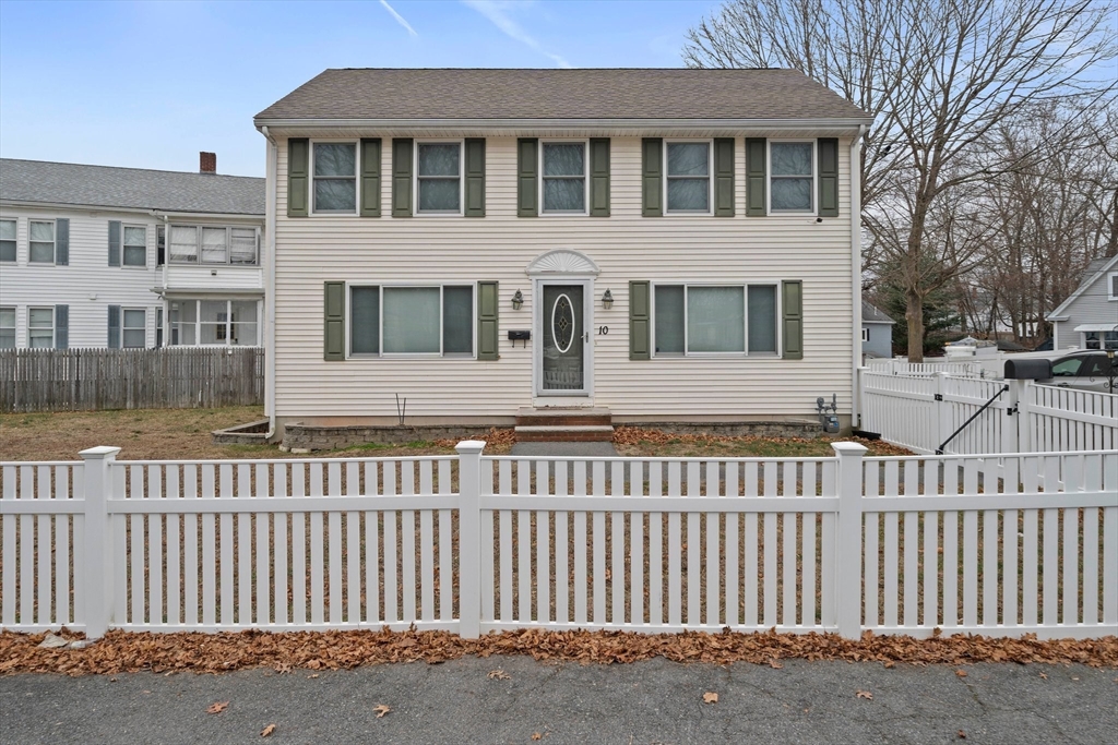 10 Winthrop Ave