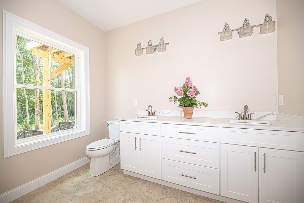 12 Meadowview Lane #B, Salisbury, MA Photo #15