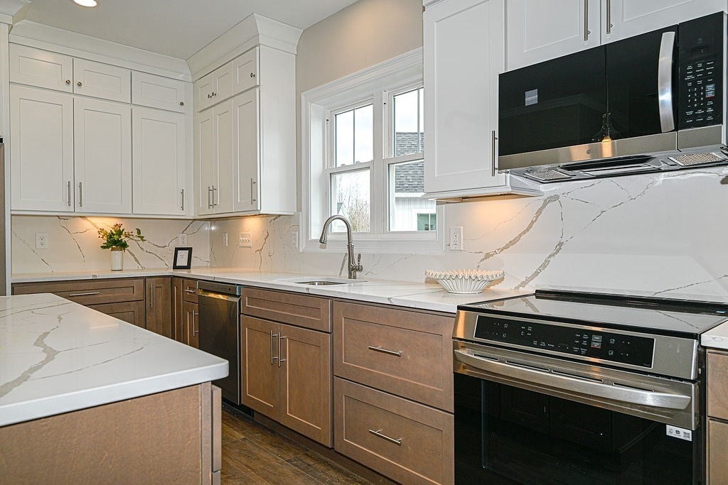 12 Meadowview Lane #B, Salisbury, MA Photo #6