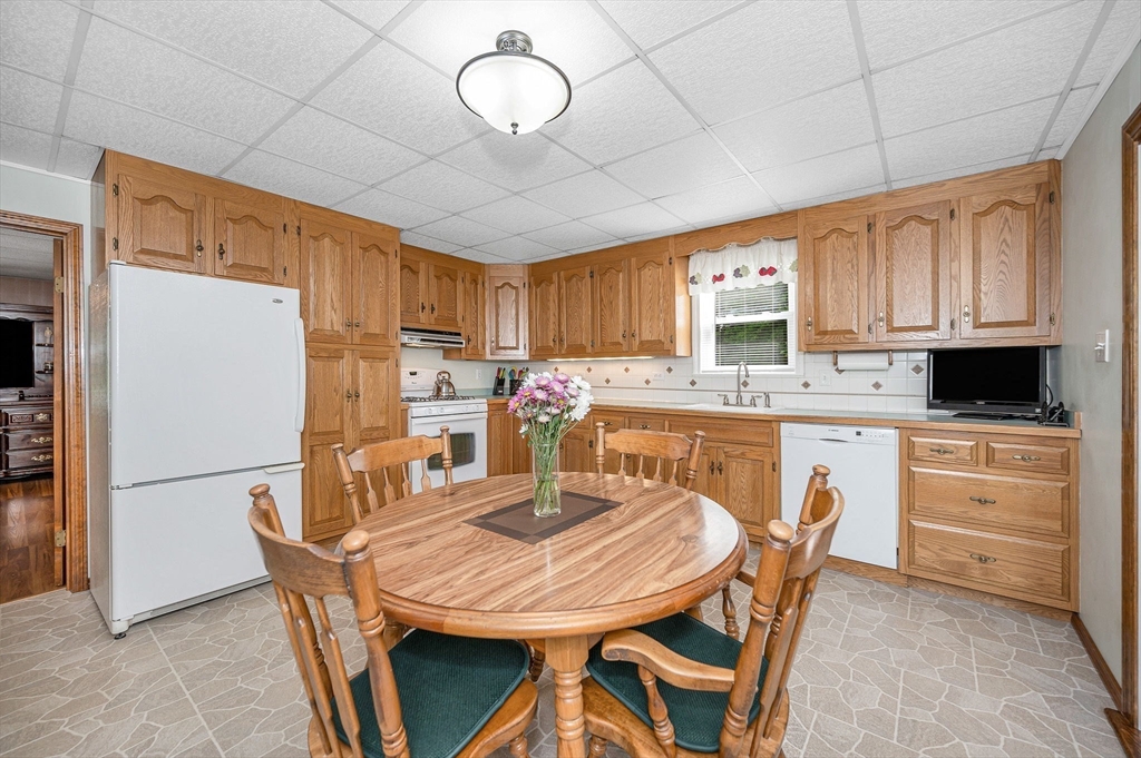31 Iona Ave