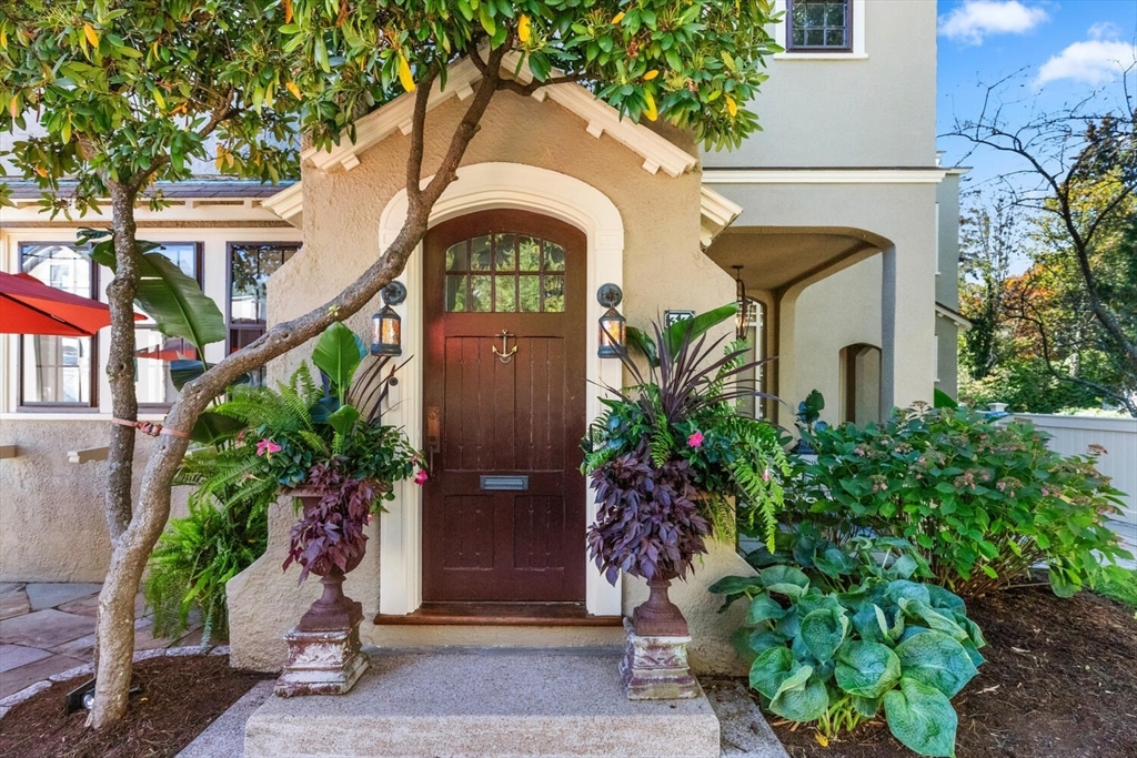 33 Waldron Street