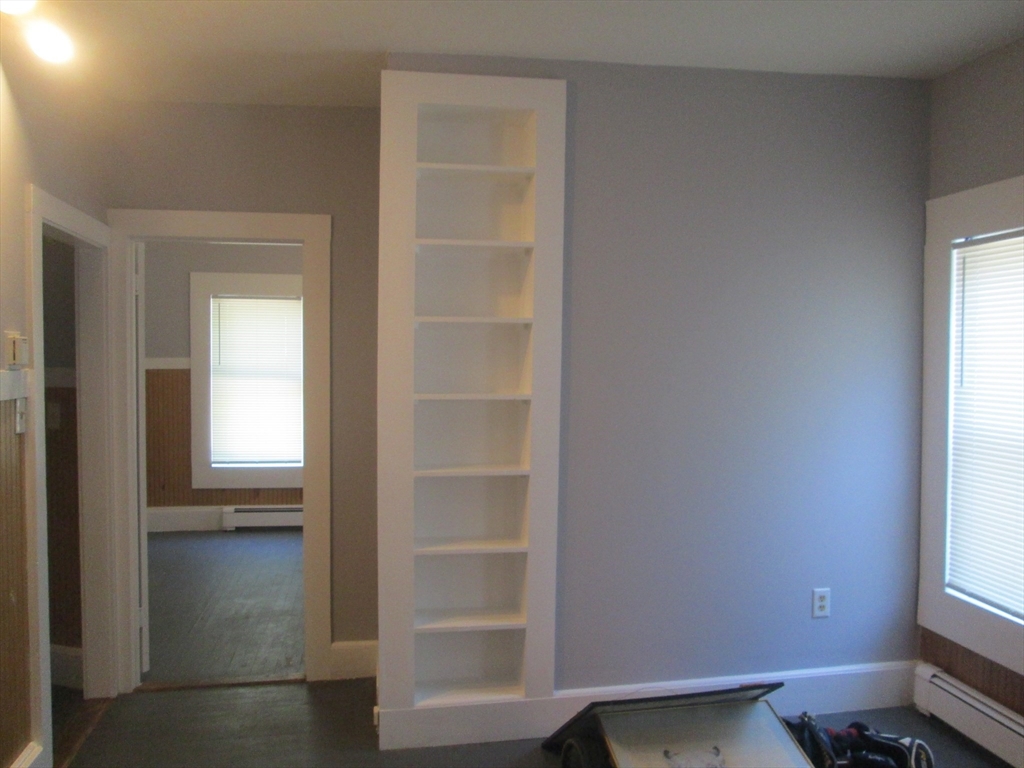3 Lynn St