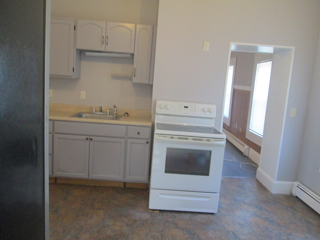 3 Lynn St