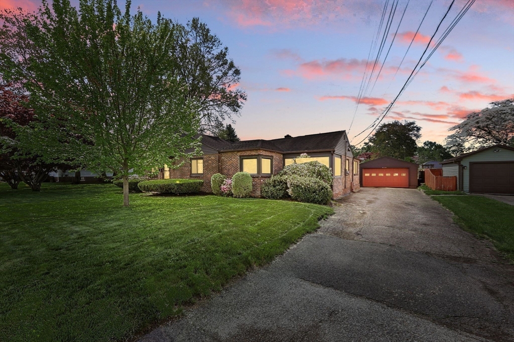 29 Goodhue Ave