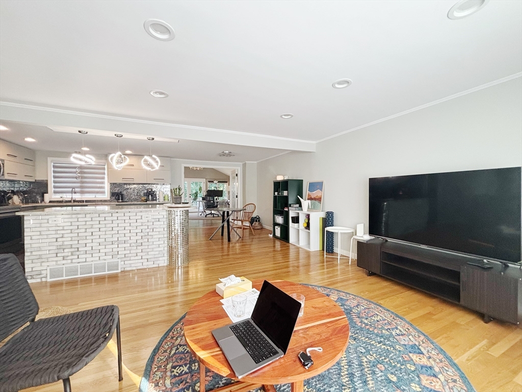 9 Oak Drive