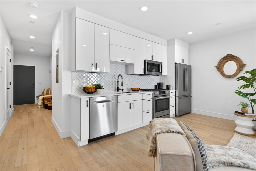 148 W 9th St 3