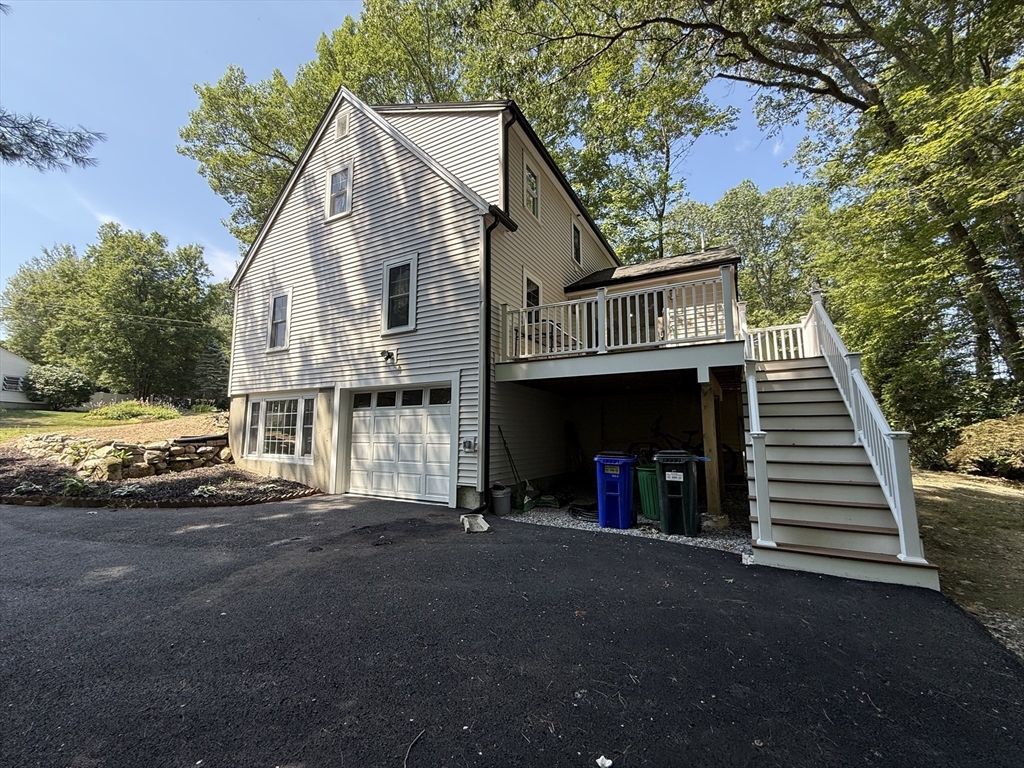 60 Duxbury Dr