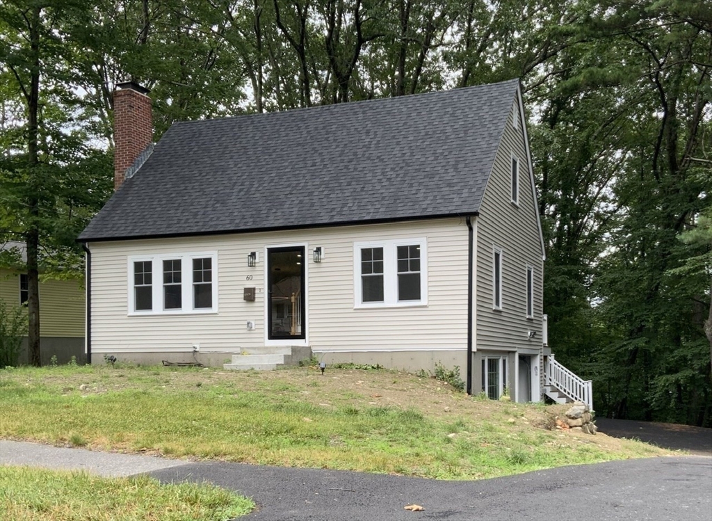 60 Duxbury Dr