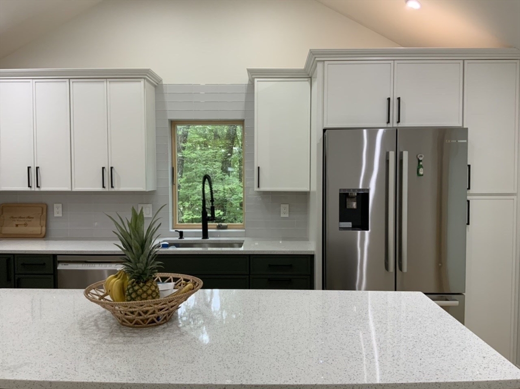 60 Duxbury Dr