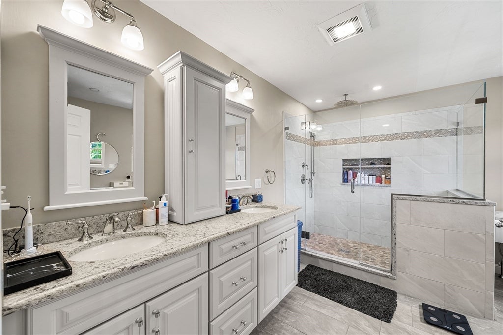 21 Leanne Drive, North Andover, MA Photo #21