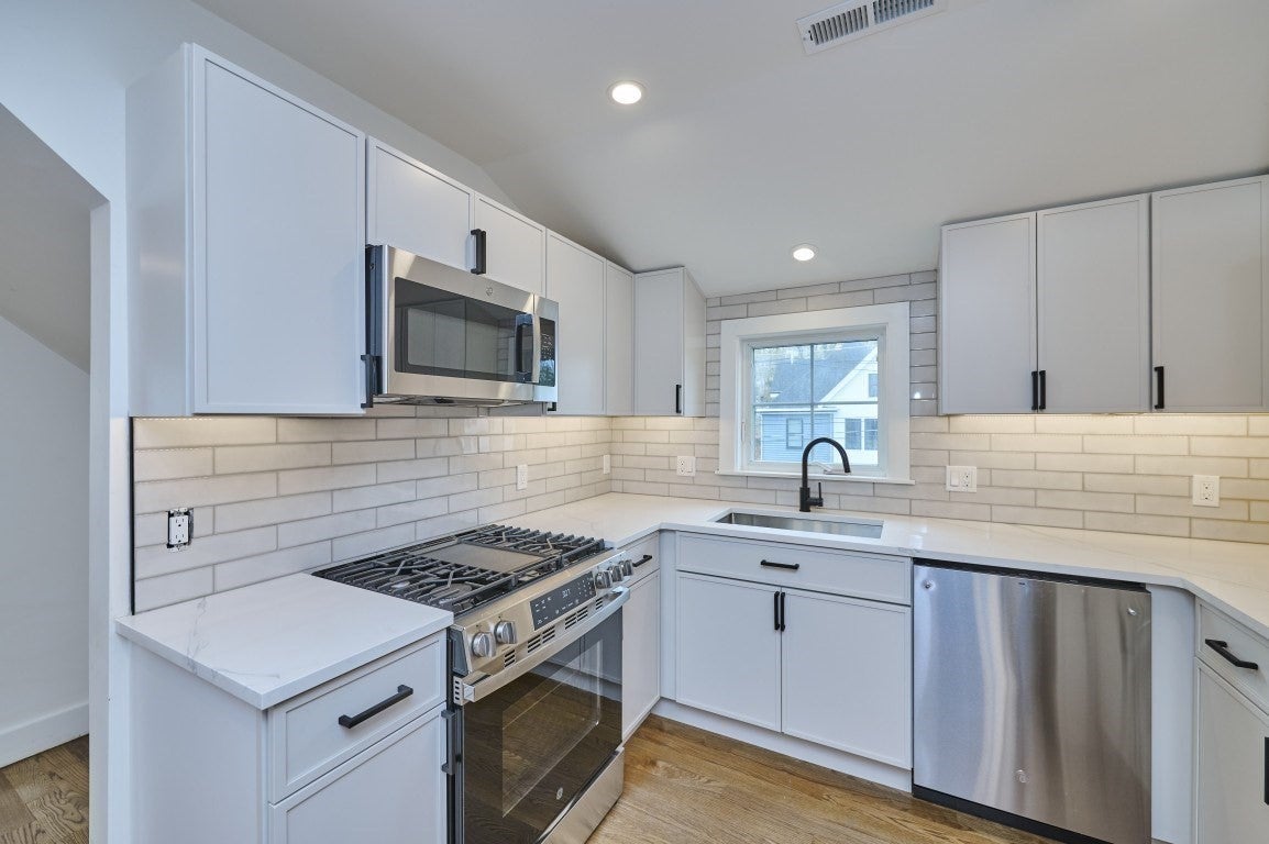 59-61 Wellington St #3, Waltham, MA, 59-61 Wellington St #3, Waltham, MA Photo #4