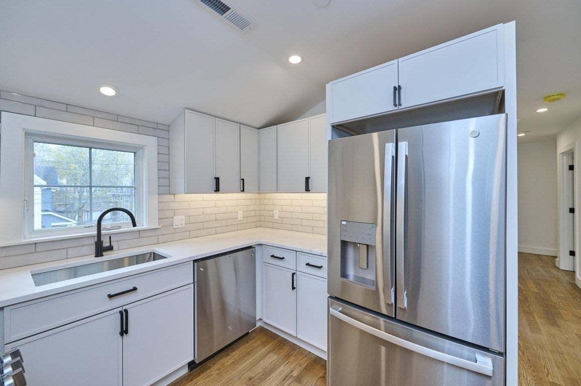 59-61 Wellington St #3, Waltham, MA, 59-61 Wellington St #3, Waltham, MA Photo #3