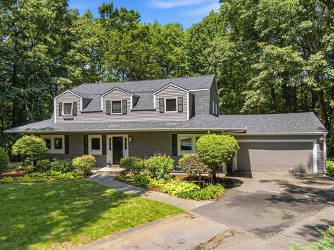 Photo of 7 Mccarthy Cir, Framingham, MA 01701 (MLS # 73547651)