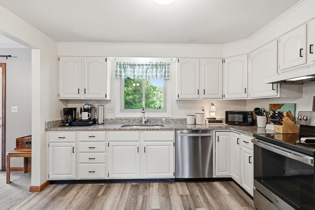 54 Hampden Ln, Agawam, MA, 54 Hampden Ln, Agawam, MA Photo #10