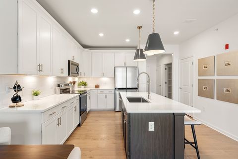 320 Martins Landing Way 404 North Reading MA 01864