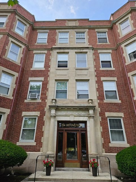 135 Pleasant St 34 prev 13 Arlington MA 02476