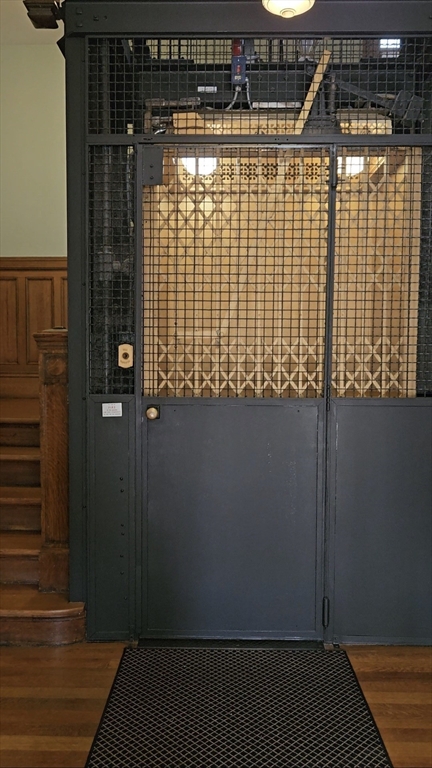 135 Pleasant St 34 prev 13