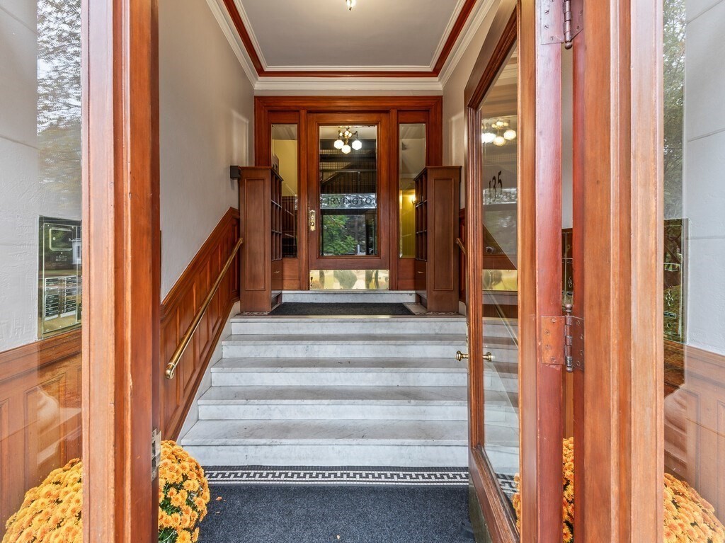 135 Pleasant St 34 prev 13