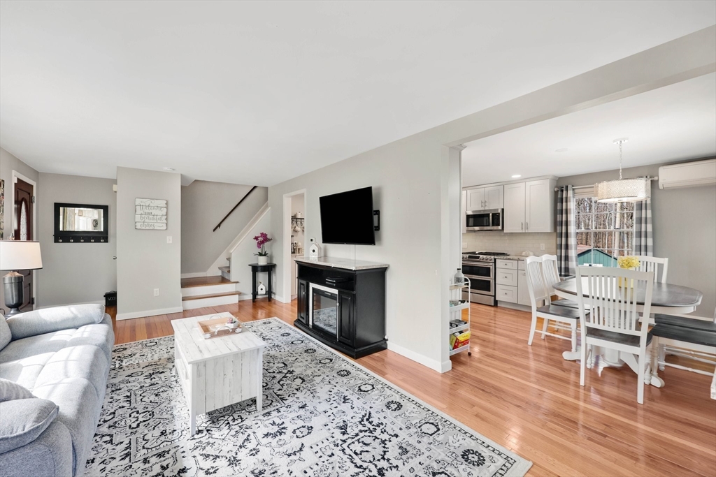 104 Vincent Dr