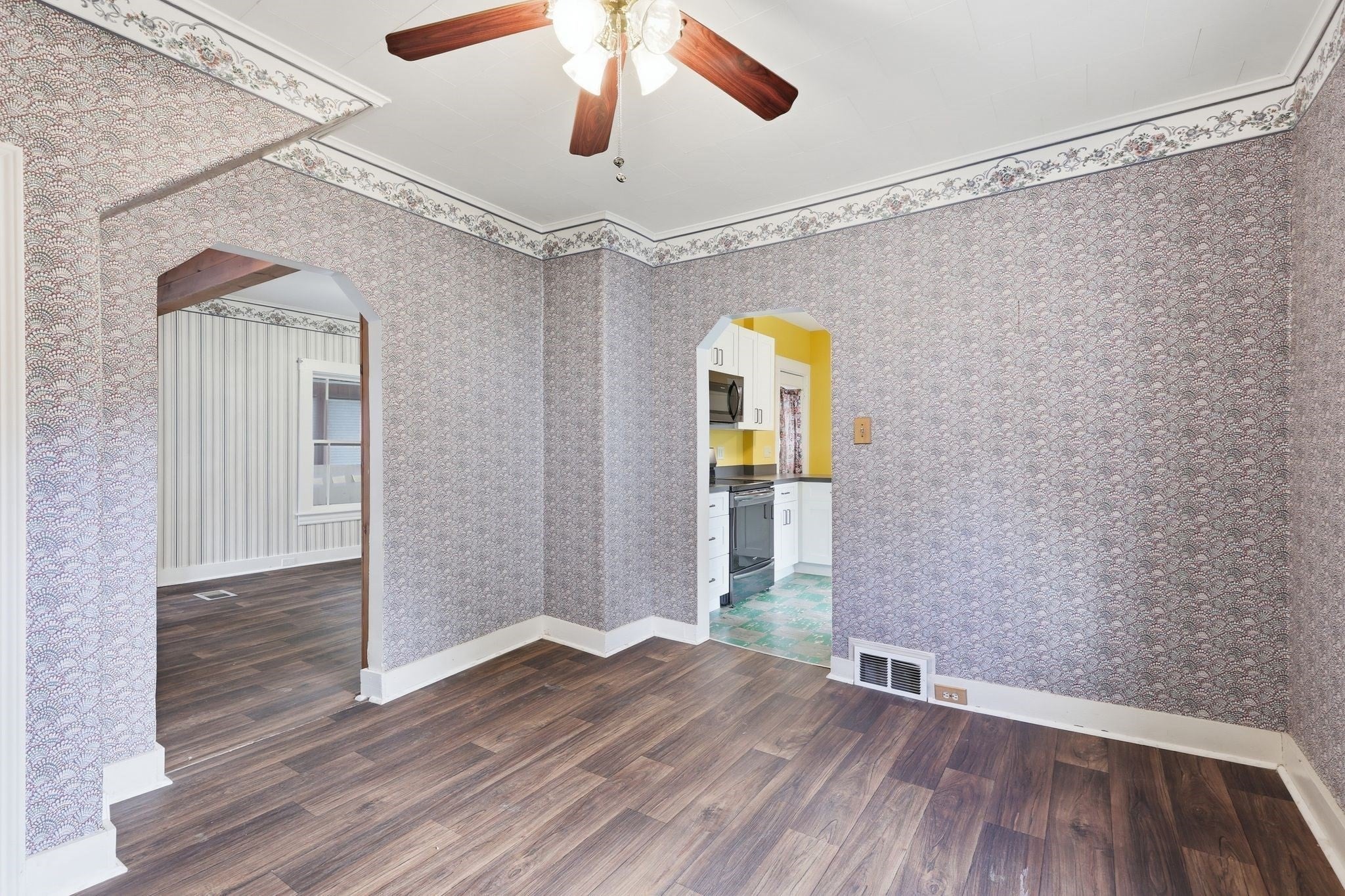 26 Elm St, Greenfield, MA Photo #12