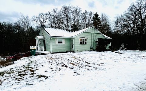 214-216 River Road E. Berlin MA 01503