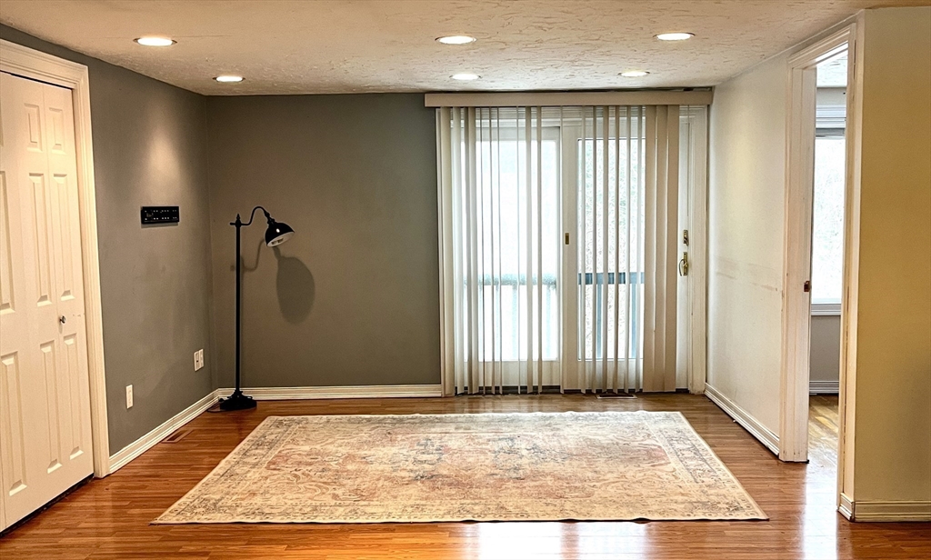 214-216 River Road E.