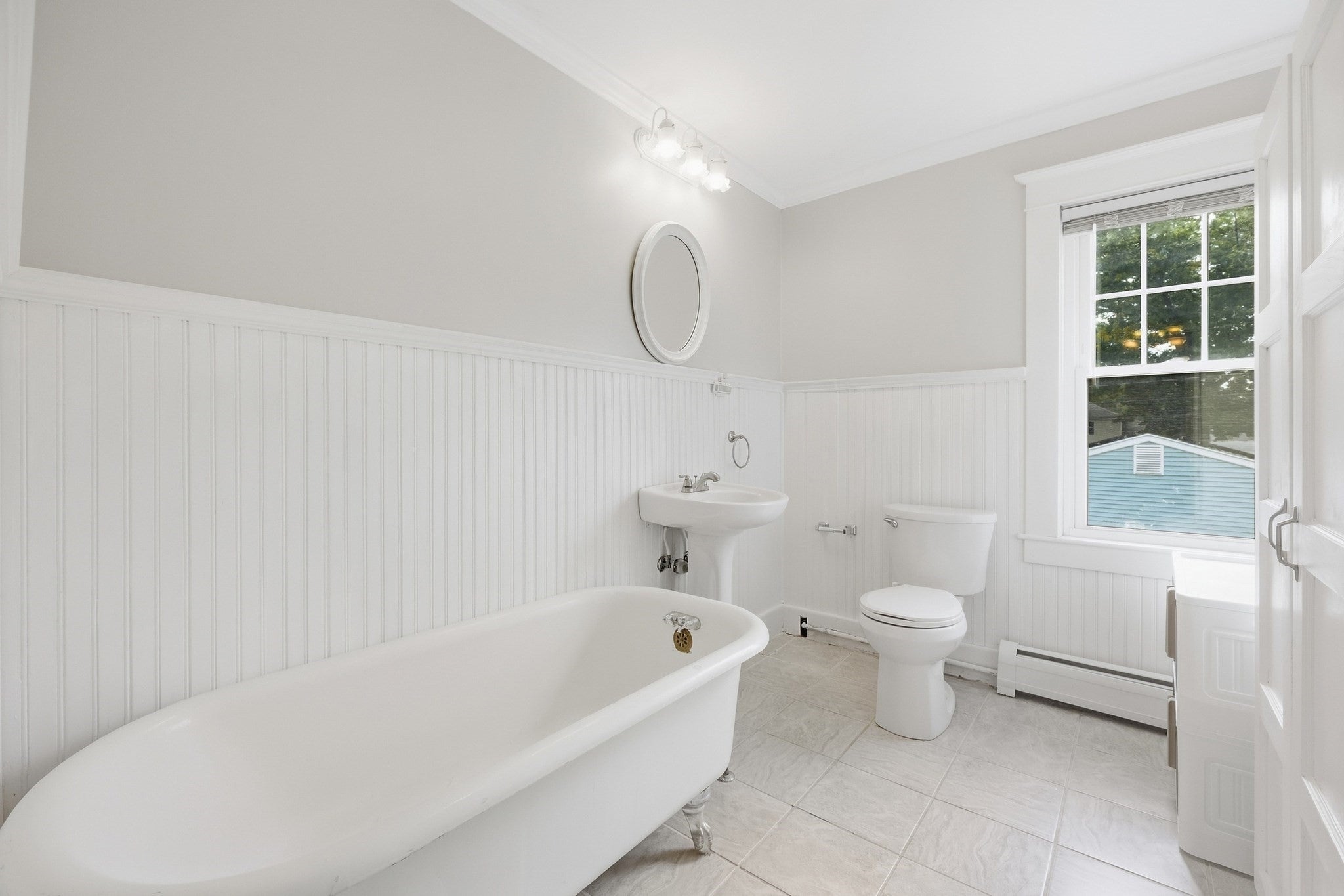 32 Wilmont St, Chicopee, MA Photo #9