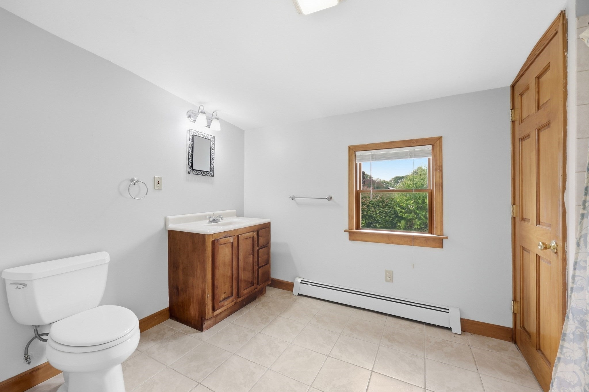 32 Wilmont St, Chicopee, MA Photo #6