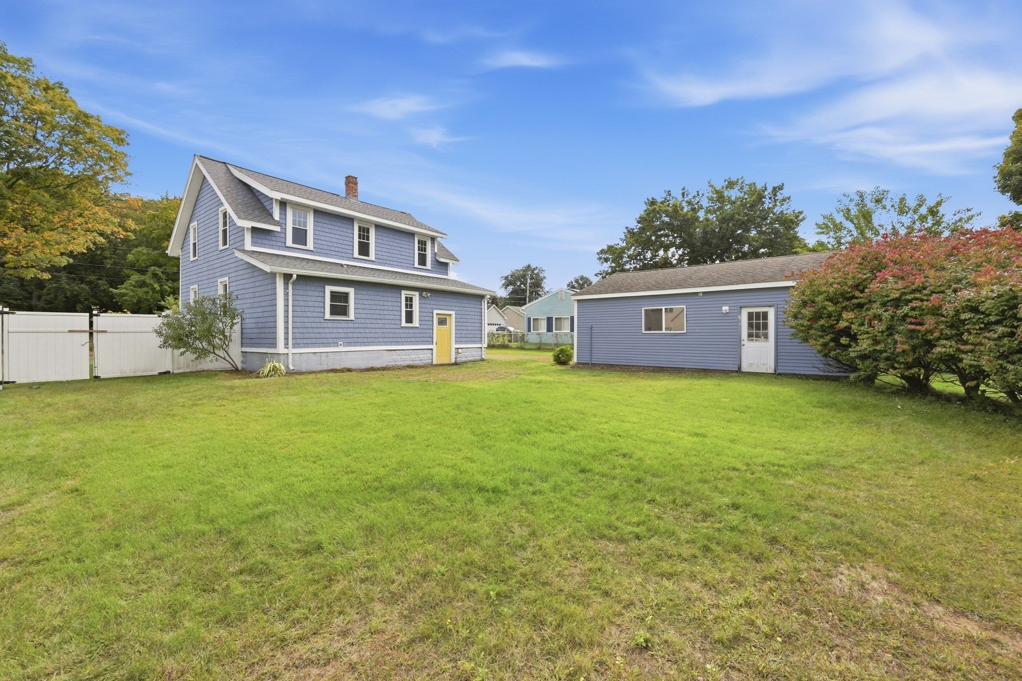 32 Wilmont St, Chicopee, MA Photo #11