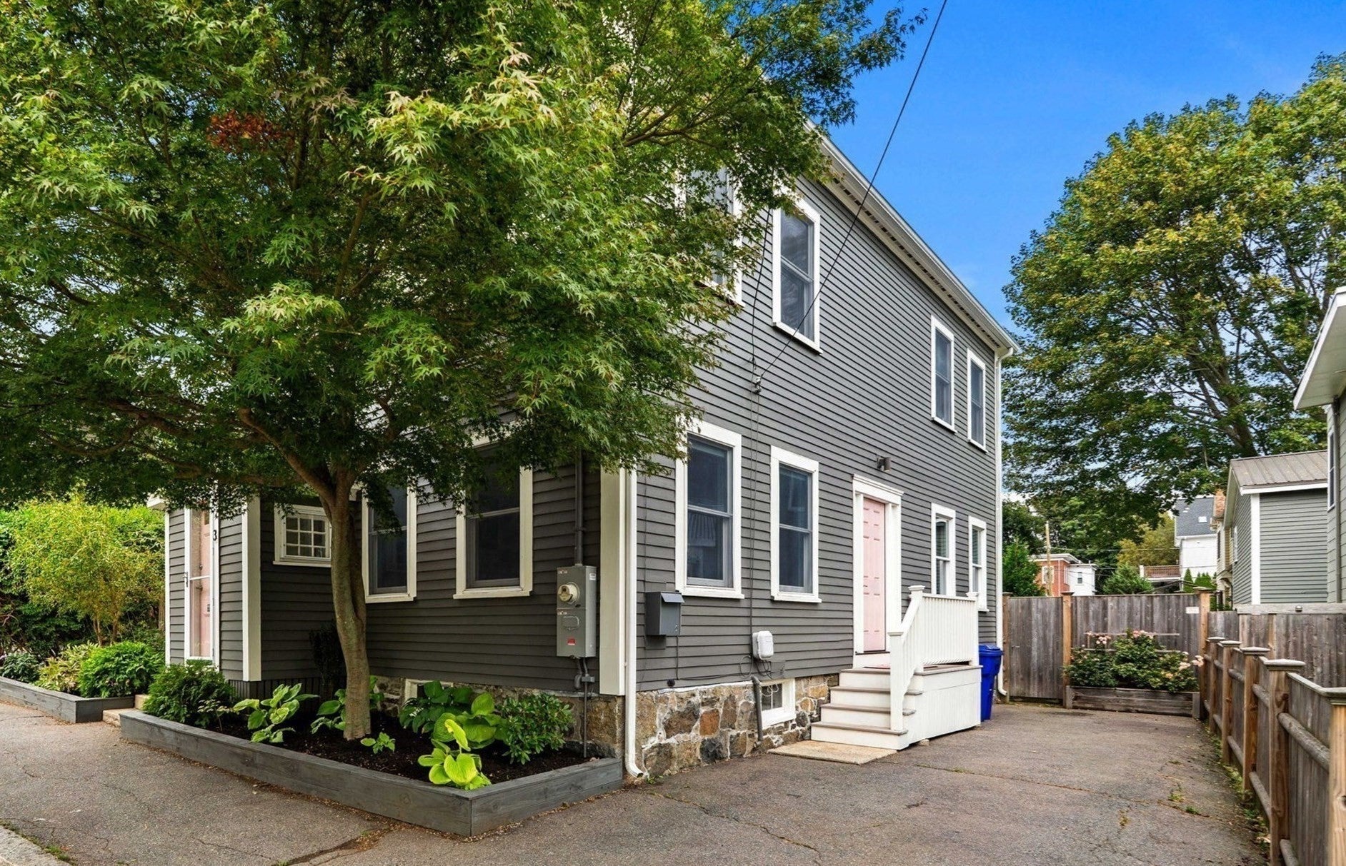 3 Evans Rd