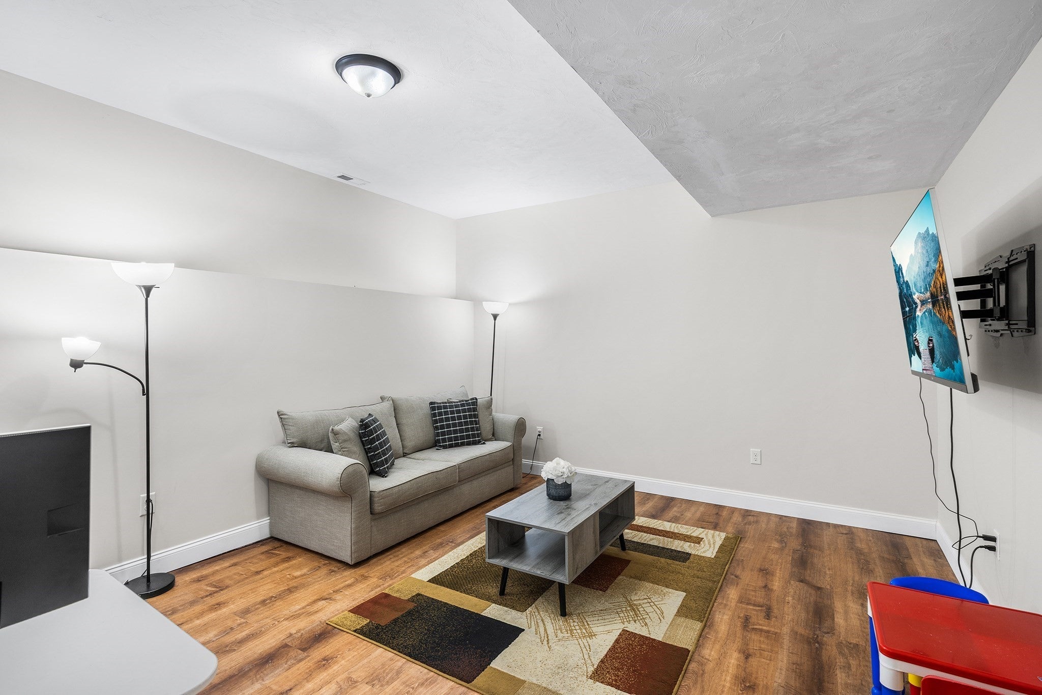 10 Egan Ave, Worcester, MA Photo #29