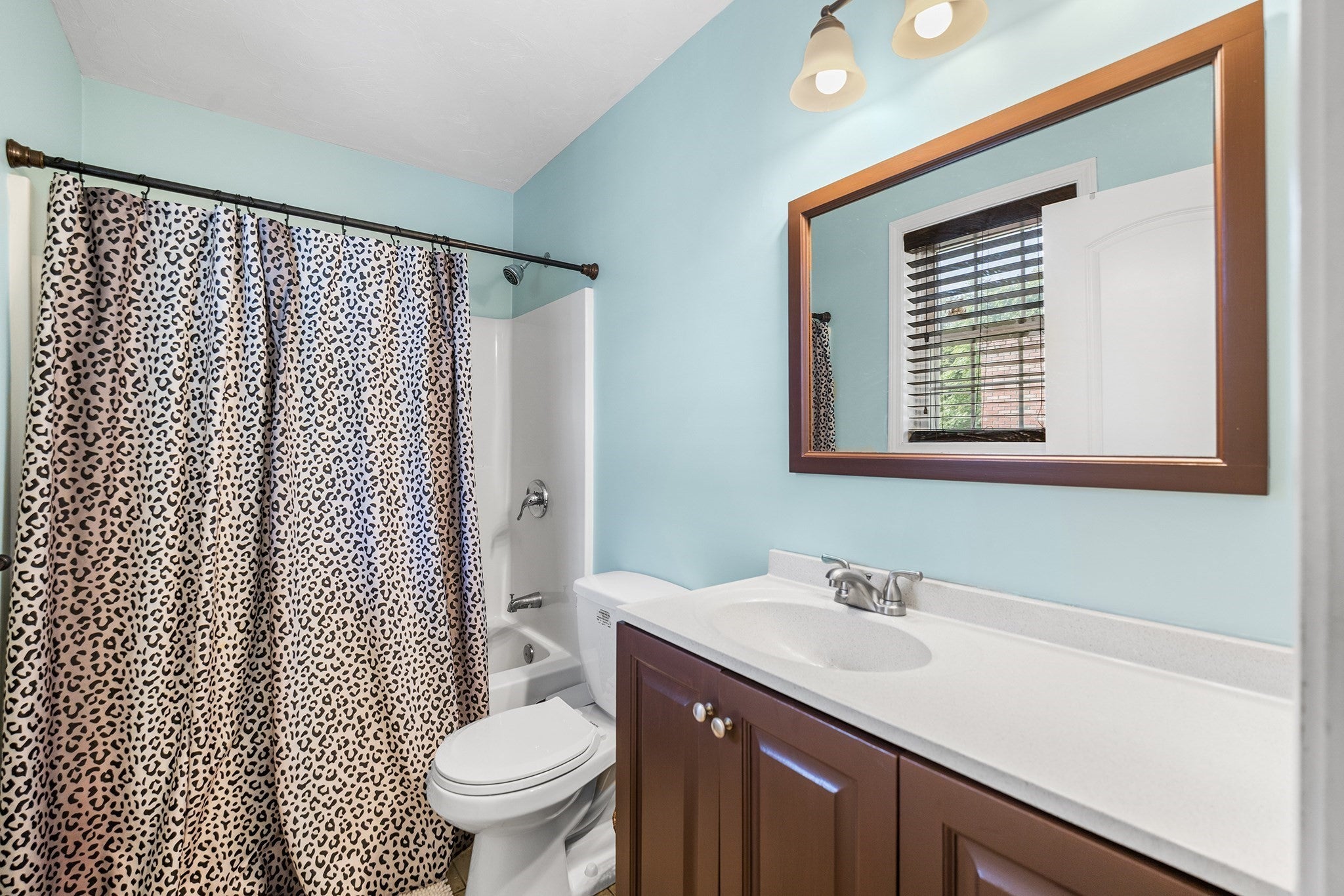 10 Egan Ave, Worcester, MA Photo #23