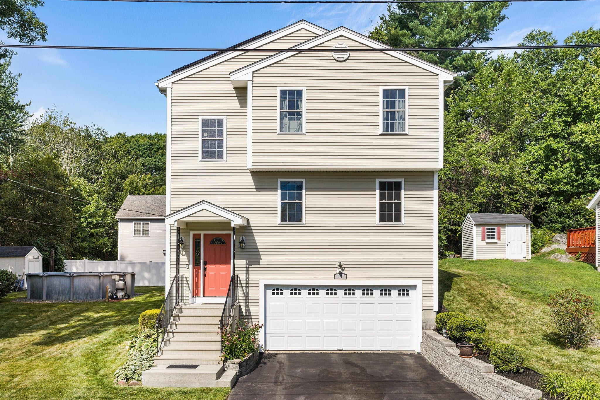 10 Egan Ave