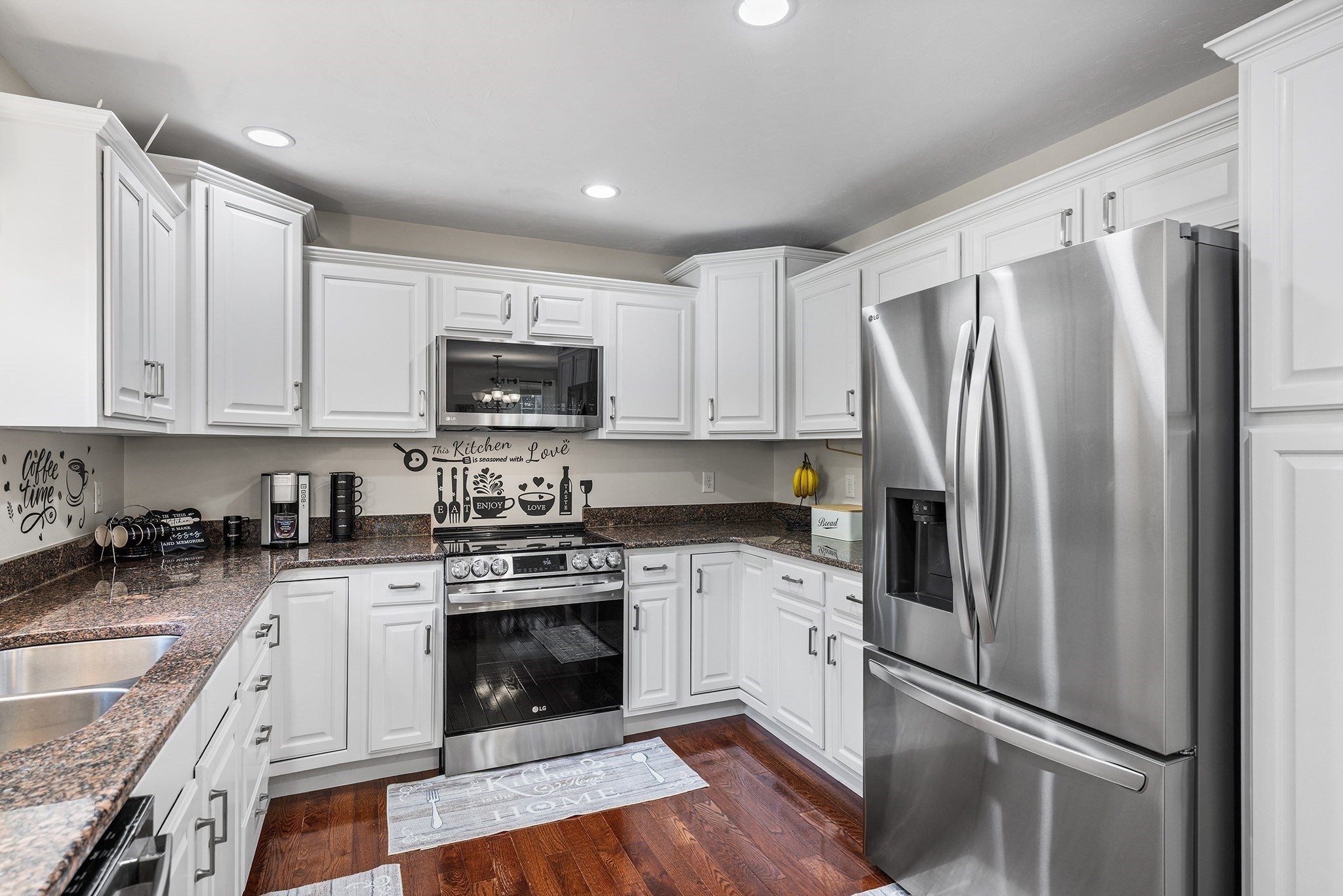 10 Egan Ave, Worcester, MA Photo #12