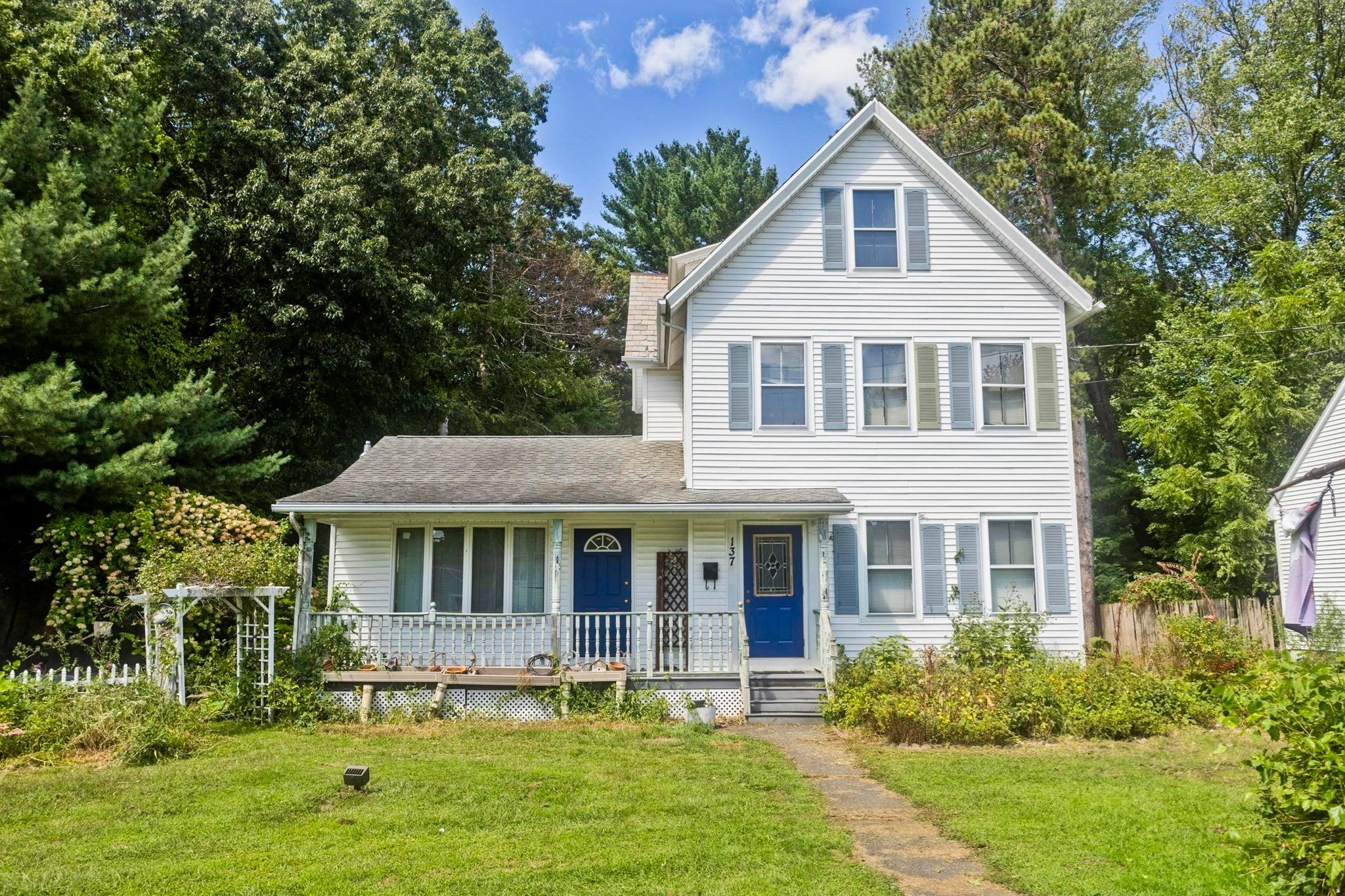 137 Sheridan St, Chicopee, MA Photo #1