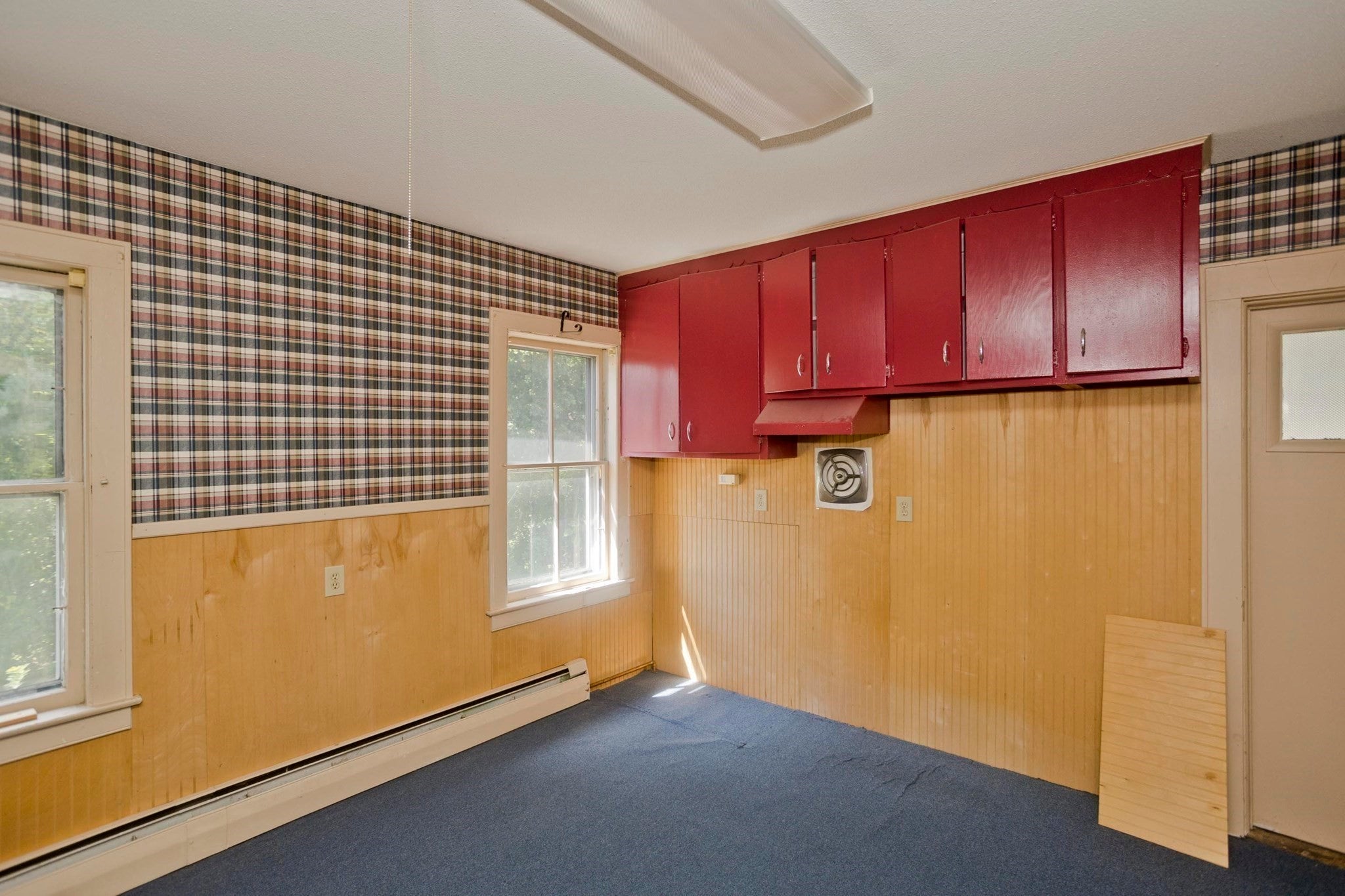 137 Sheridan St, Chicopee, MA Photo #27